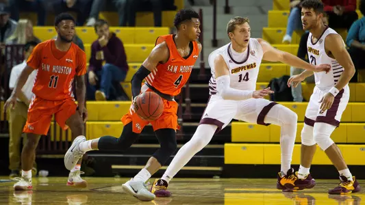 Kats drop another close road game