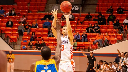 Kats notch first road win