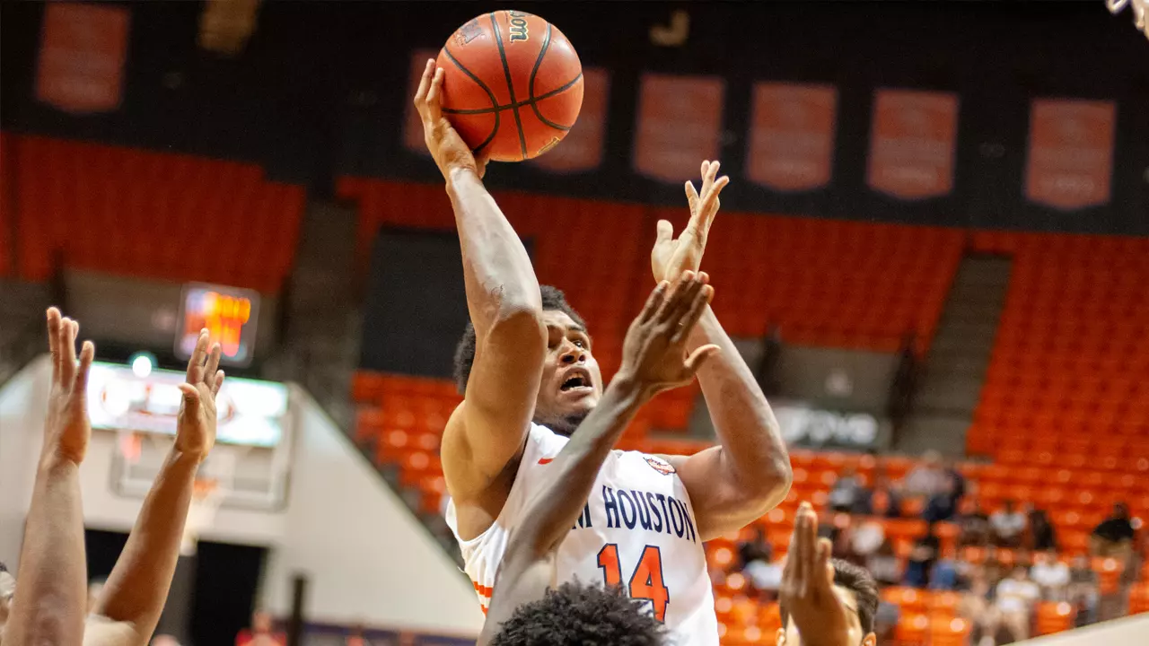 Mitchell tabbed to Henson Award watch list
