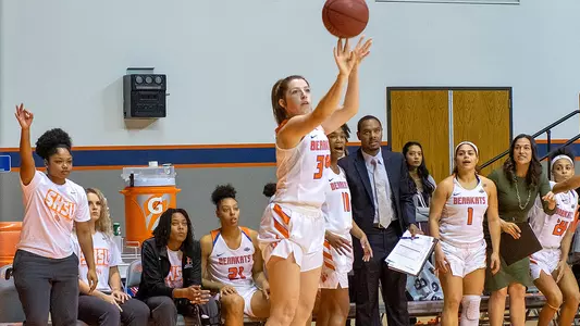 Harrell's 31 leads Kats by Jarvis