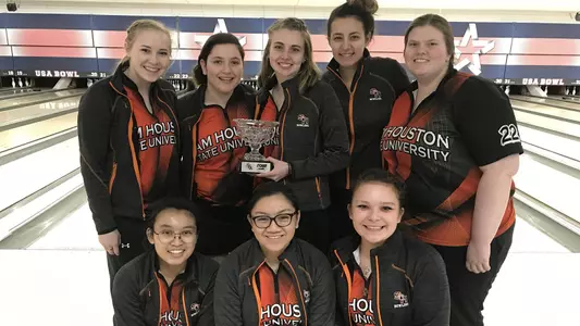 Bowlers take third in Dallas