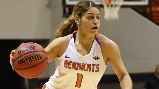 Late surge pushes Colonels past Kats