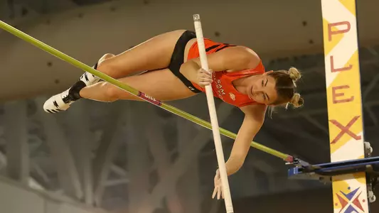 Kats close Day 1 at SLC Indoor