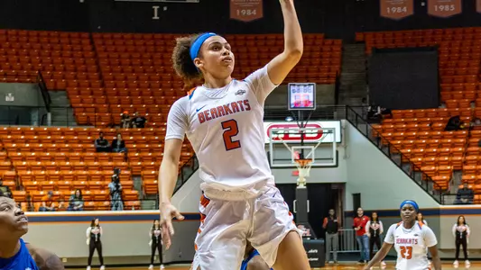 Kats roll past UNO for 10th SLC win