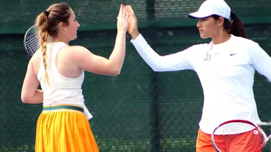 Tennis competing at ITA Regional