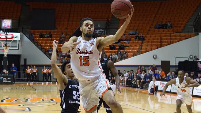 Kats fall late to UCA