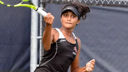 Tennis nabs road win in Corpus