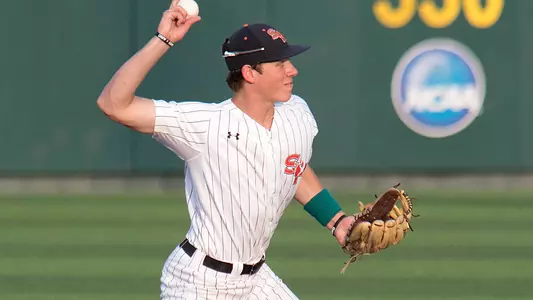 UCA completes sweep of Bearkats