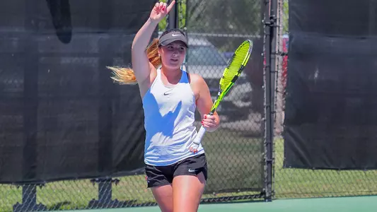 Tennis advances to semis at SLC tourney