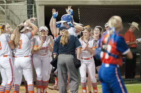 Goetz's HR in 7th lifts Kats past UTA