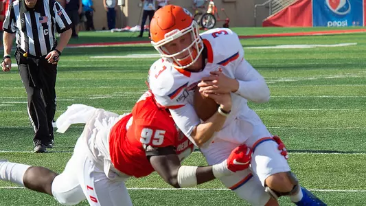 Lobos hold off Kats