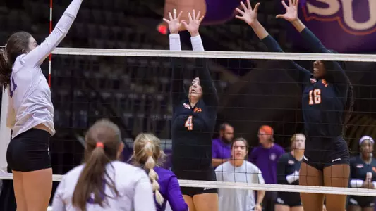 Kats hold off UCA at Prince Center