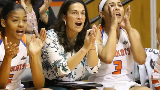 Kira Carter sideline