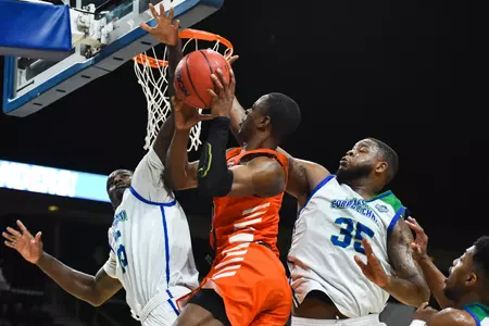 Zach Nutall goes up for a shot against Texas A&M-Corpus Christi