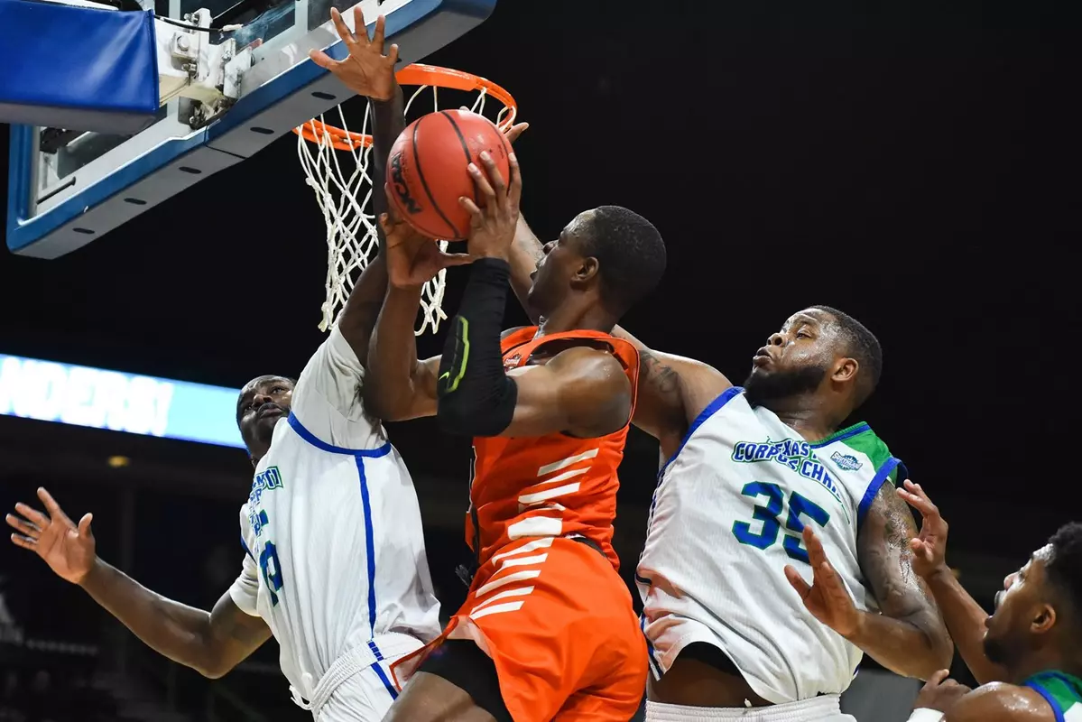 Zach Nutall goes up for a shot against Texas A&M-Corpus Christi