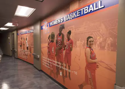 Coliseum NorthHallway1