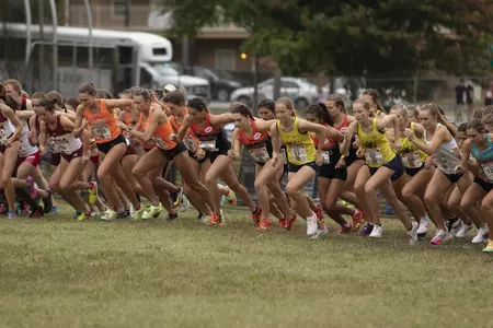 Women's cross country runs at Arkansas