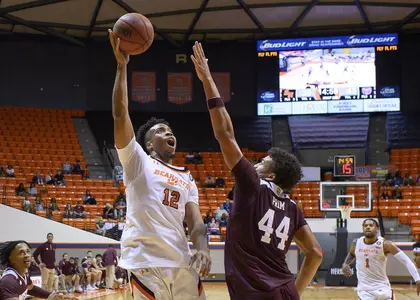 Tristan Ikpe shoots against MO State