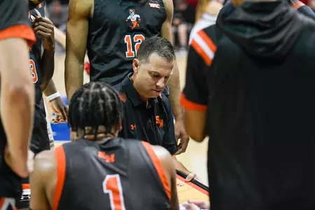 Hooten draws up a play at SMU