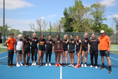 Tennis celebrates 2021 SLC championship