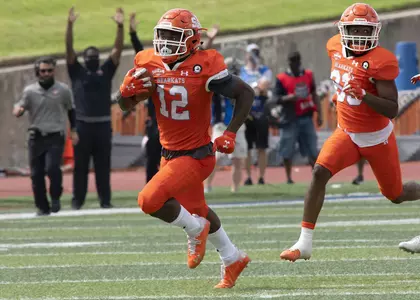 Jequez Ezzard dashes to the end zone against JMU