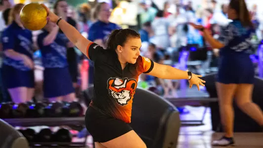 Elise Chambers rolls at the Kat Klash