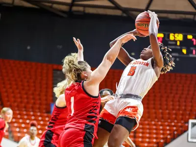 Chyna Allen shoots against Seattle