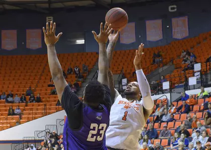 Savion hits the go ahead basket against ACU in OT