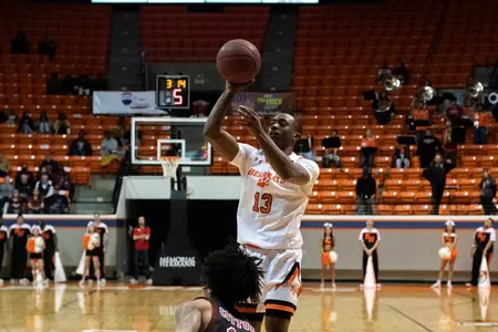 Jaden Ray shoots against NM State