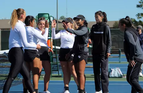Tennis team celebrates win
