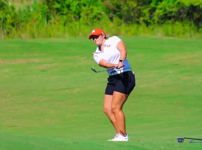 Jenn David chips at Bearkat Course