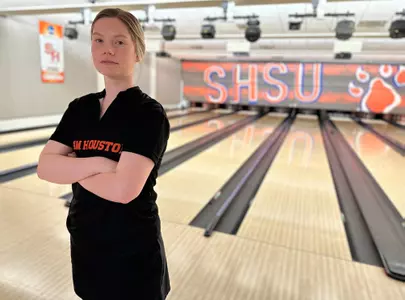 Katie Paris signs with SHSU bowling