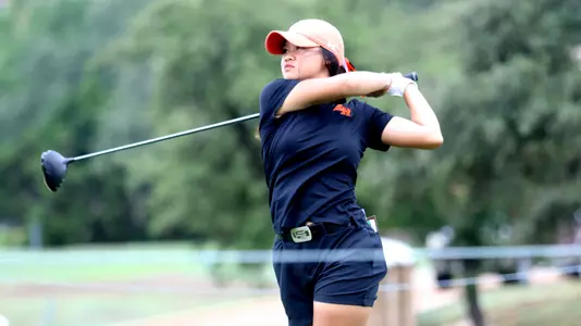 Zulaikah Nasser watches her tee shot at the NCAA San Antonio Regional on Wednesday