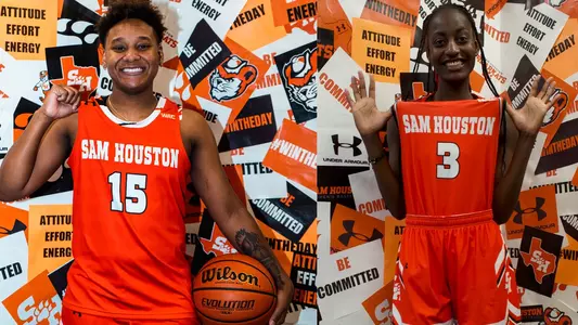 Women's basketball signees