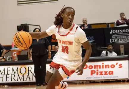 Tamera Derrough dribbles against UTSA