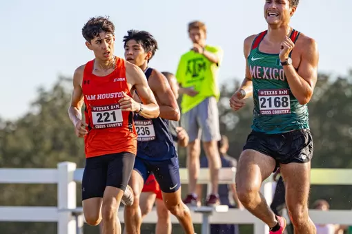 Cross country team runs at College Station