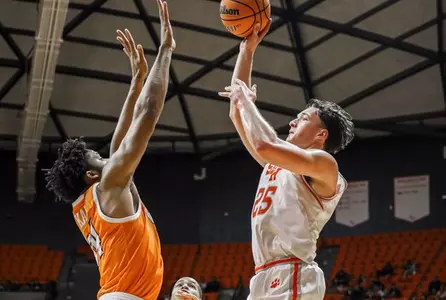 Cameron Huefner shoots against UTEP