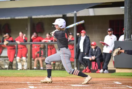 Ellie Grill bats against Lamar