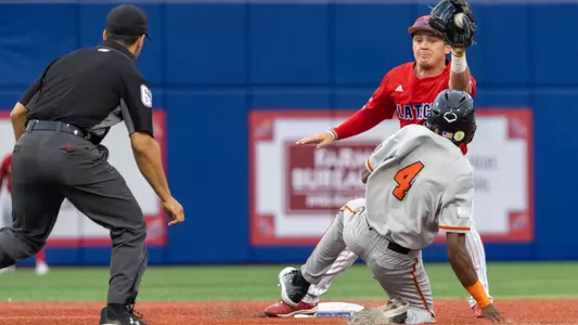 Caleb Cotton stolen base at LA Tech 2024