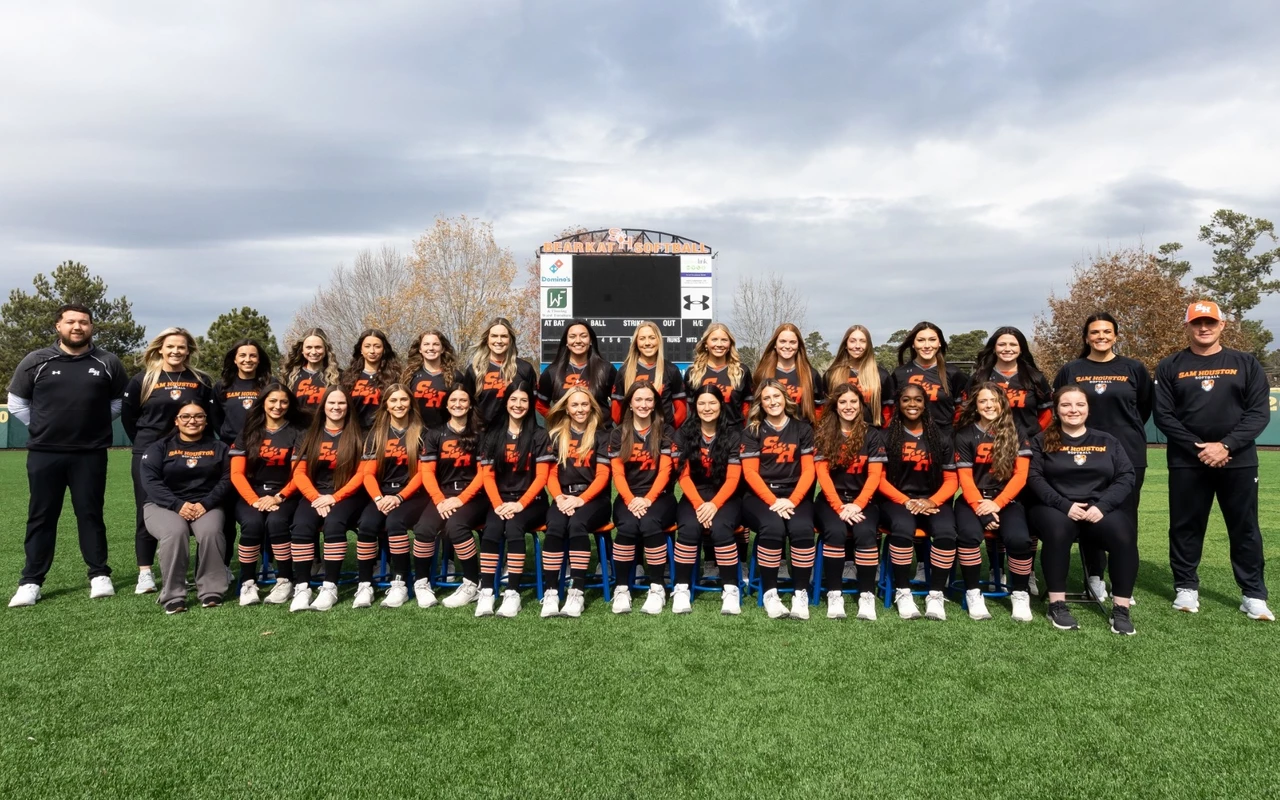 2025 softball team photo