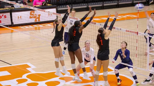 Reed 12 blocks against FIU