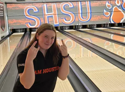 Abby Burke has signed to roll for the Bearkat Bowling Program