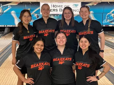 Bearkat bowling team