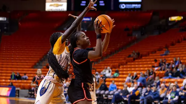 Deborah Ogayemi vs UTEP