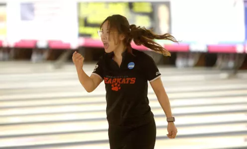 Noey Sarntong celebrates a shot at the 2026 NCAA Rochester Regional