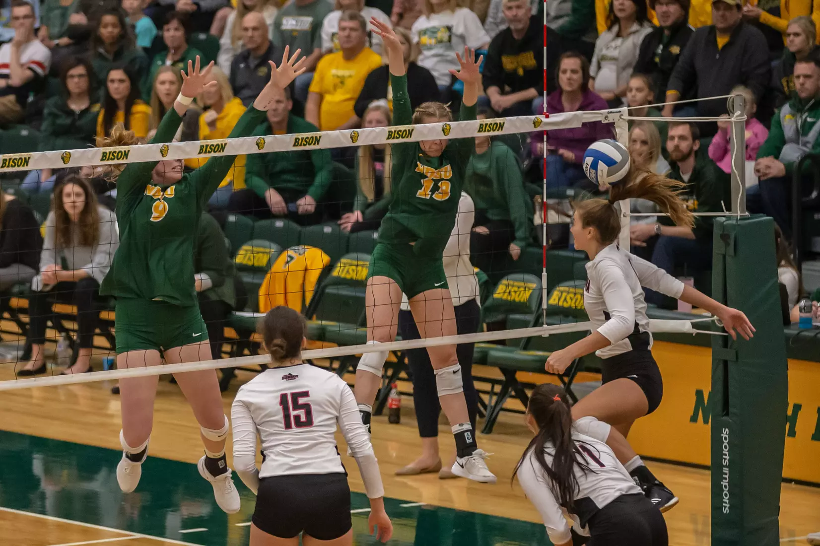 North Dakota State's Emily Halverson and Alexis Bachmeier against Omaha in the Bentson Bunker Fieldhouse.
