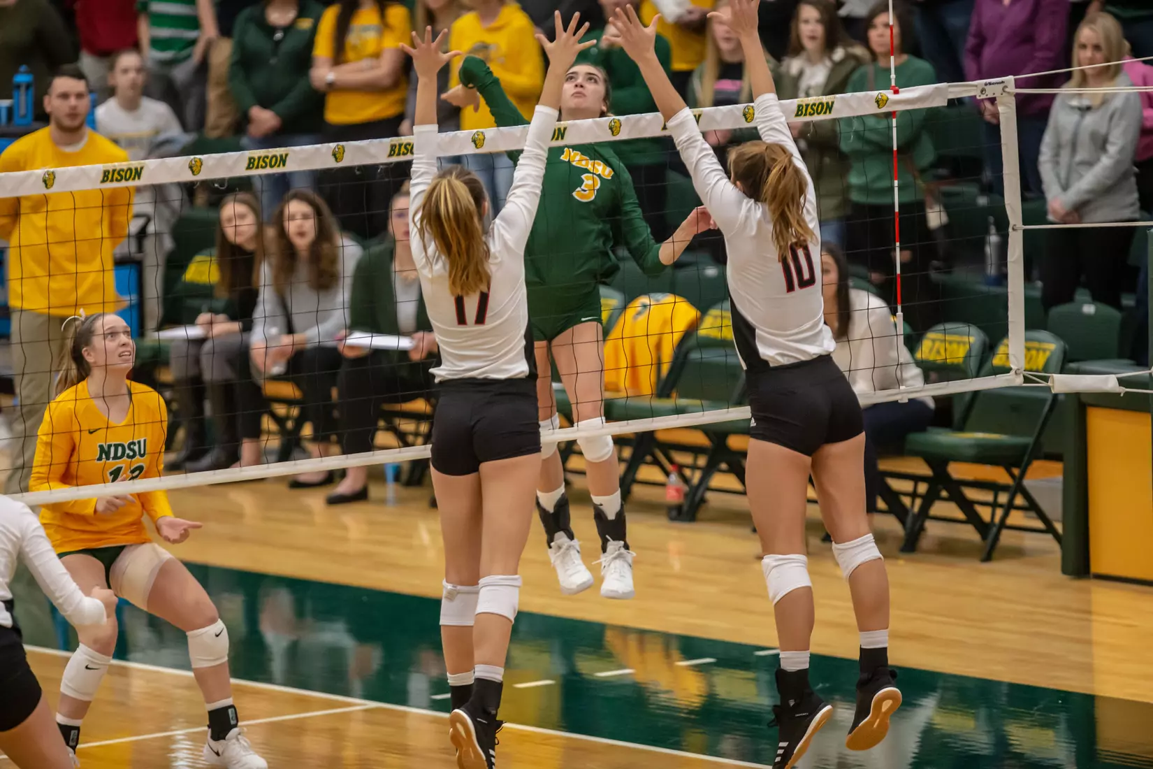North Dakota State's Syra Tanchin against Omaha in the Bentson Bunker Fieldhouse.