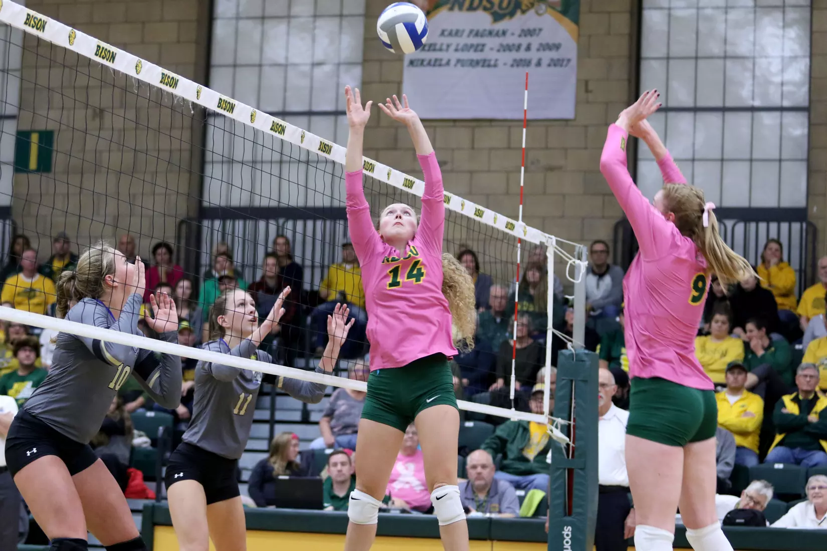 North Dakota State's Kelley Johnson against Purdue Fort Wayne in Bentson Bunker Fieldhouse.
