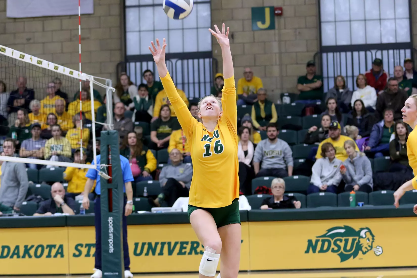 North Dakota State's Kalli Hegerle against South Dakota in the Bentson Bunker Fieldhouse.