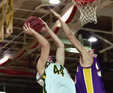 Bison Snap Five-Game Losing Streak with Win Over Concordia Image